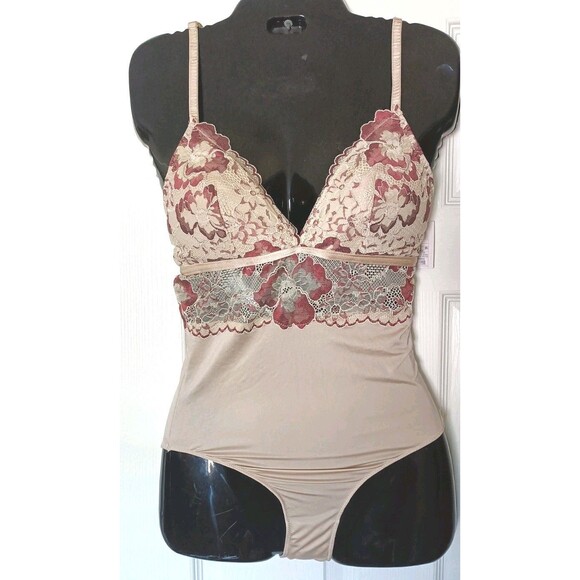 Auden Other - Auden V-neck Lace Bodysuit Sz Small Light Taupe Padded Lacey Strappy Back New